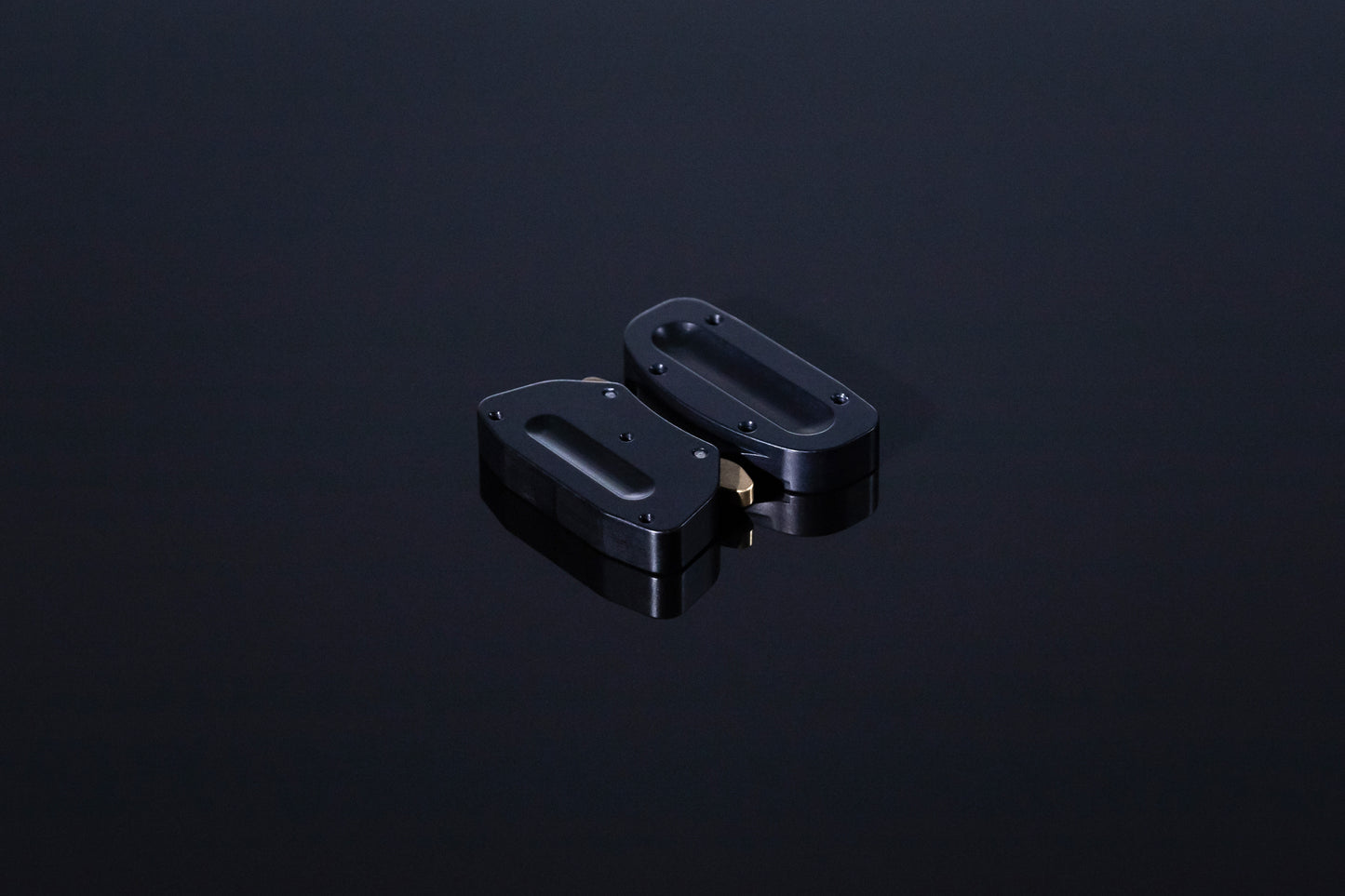 Vest Shoulder Buckle
